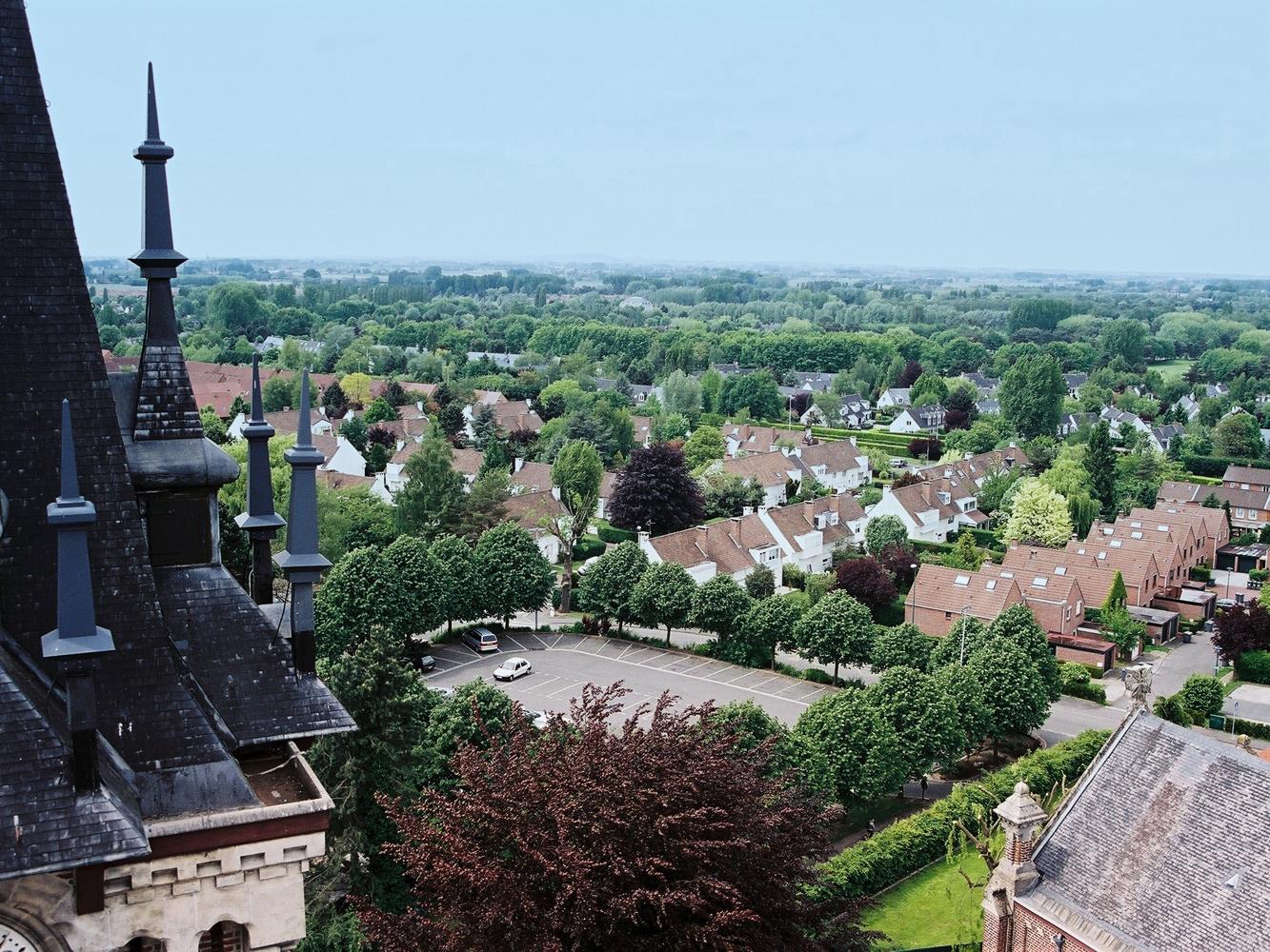 Artisan couvreur professionnel en intervention à Bondues